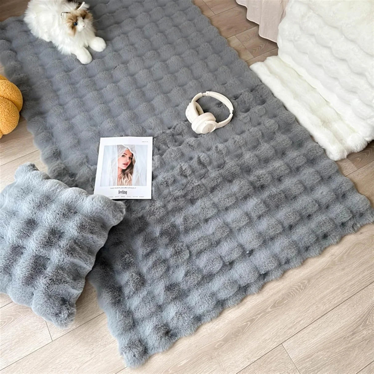 Faux Rabbit Fur Rug Carpet, 4x6 FT Fluffy Soft Area Rug