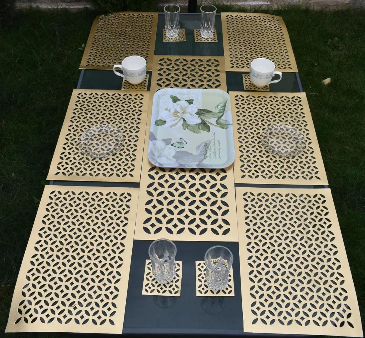 13pc Gold Place Mat Set