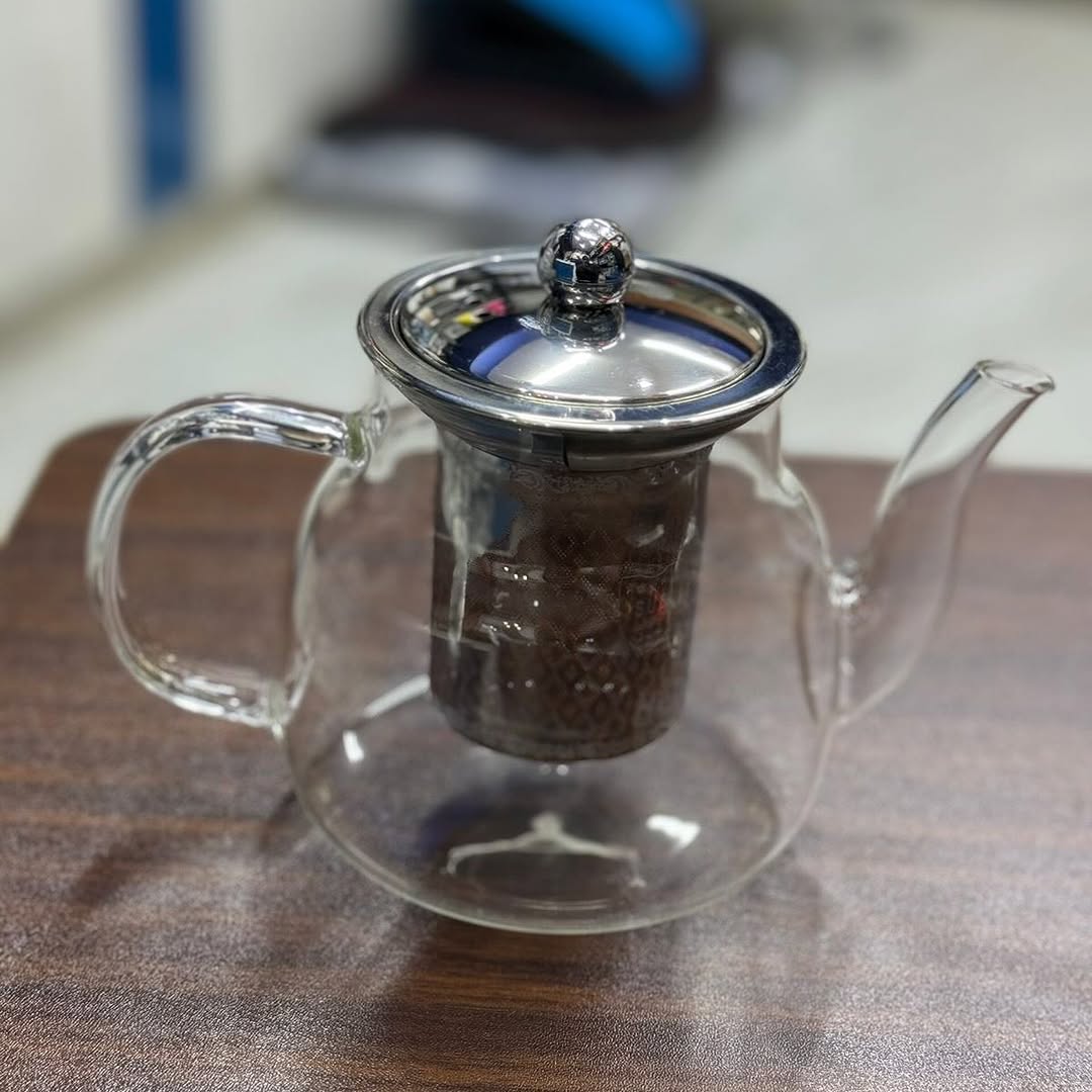 Borosilicate glass tea pot with infuser