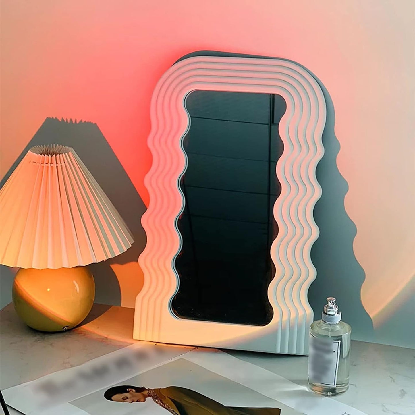 Desktop Wavy Mirror