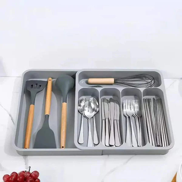 Retractable and multifunctional drawer organizer