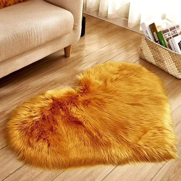 60cm Love heart faux fur Rug