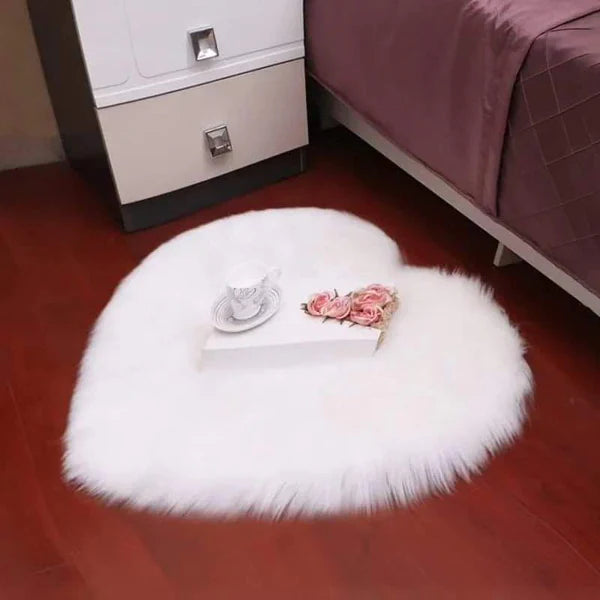 60cm Love heart faux fur Rug