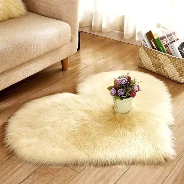 60cm Love heart faux fur Rug